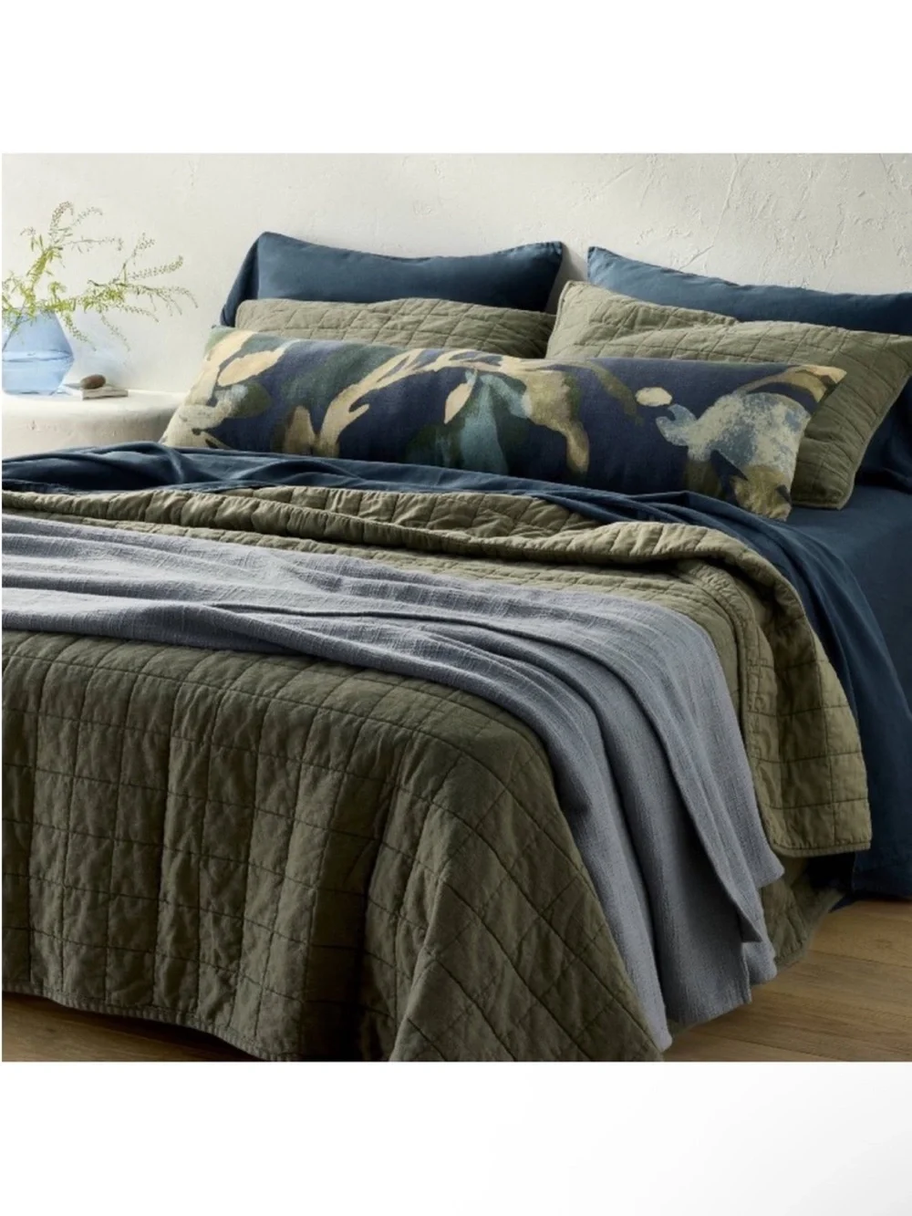 NWT Full/Queen Heavyweight Linen Blend Quilt Olive Green - Casaluna